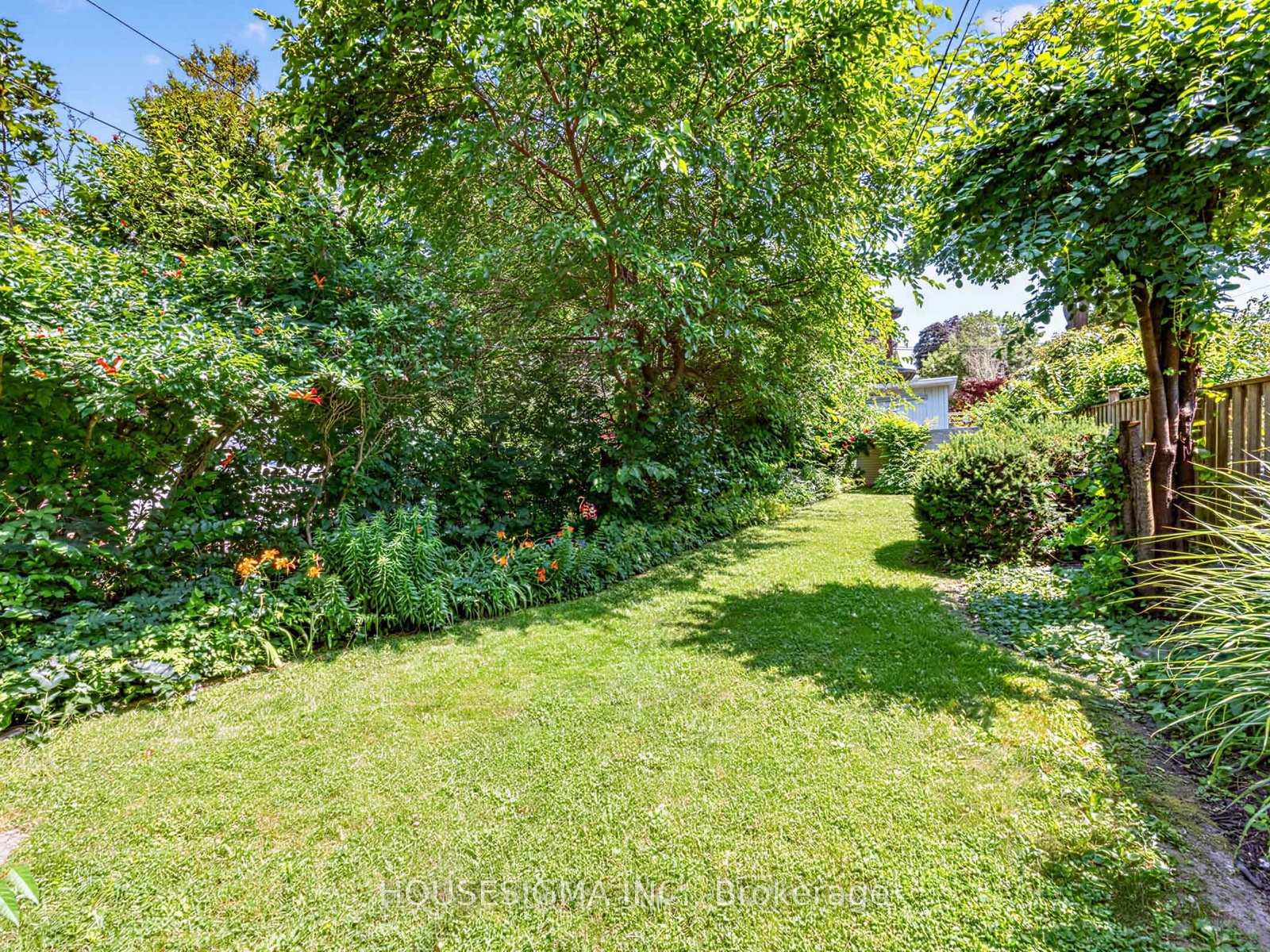 Photo 27 of 19 Parklea Drive, Toronto, Leaside — HOMEH