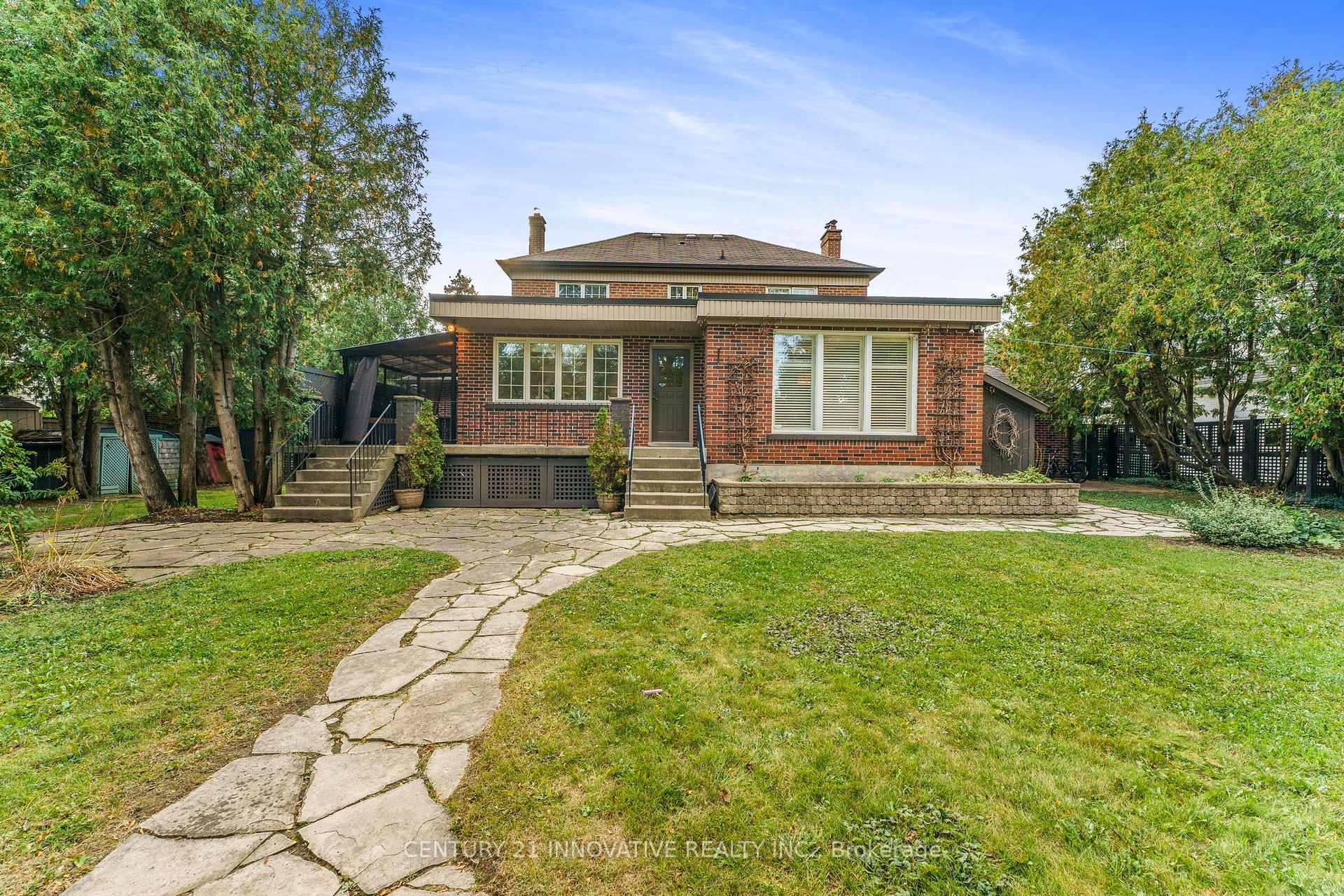 Photo 5 of 11 Lorraine Gardens, Etobicoke, Islington-City Centre West — HOMEH