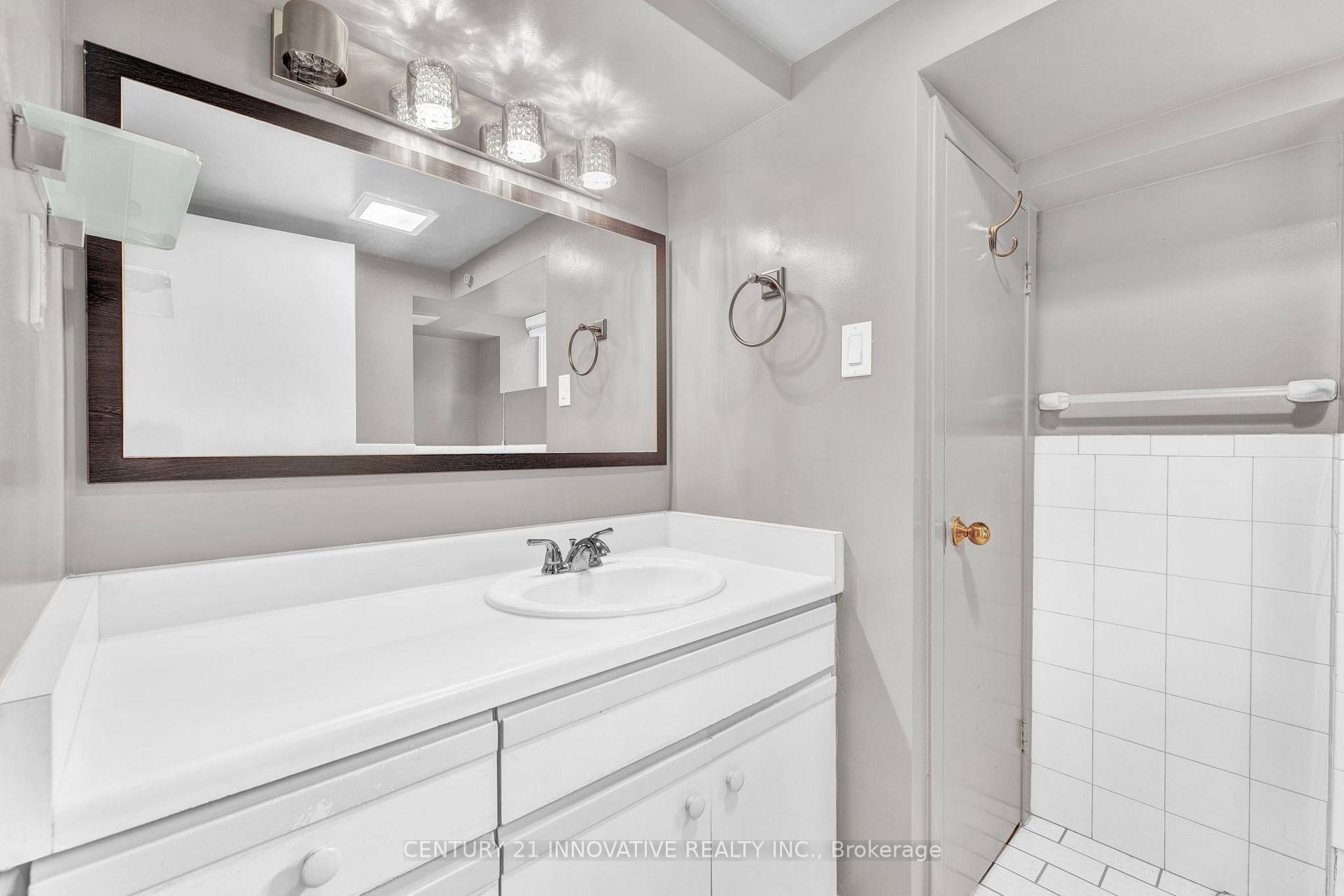 Photo 32 of 11 Lorraine Gardens, Etobicoke, Islington-City Centre West — HOMEH