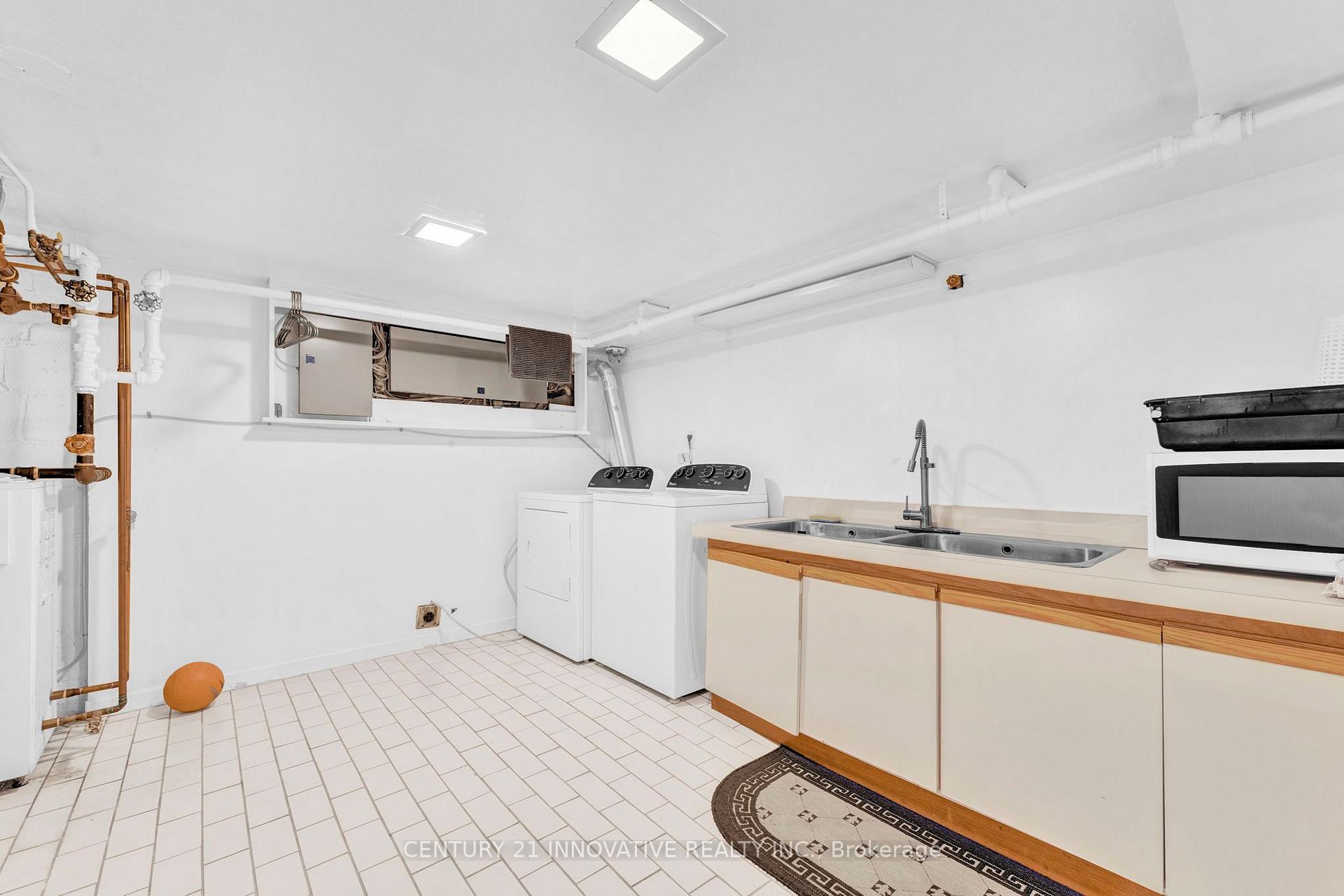 Photo 33 of 11 Lorraine Gardens, Etobicoke, Islington-City Centre West — HOMEH