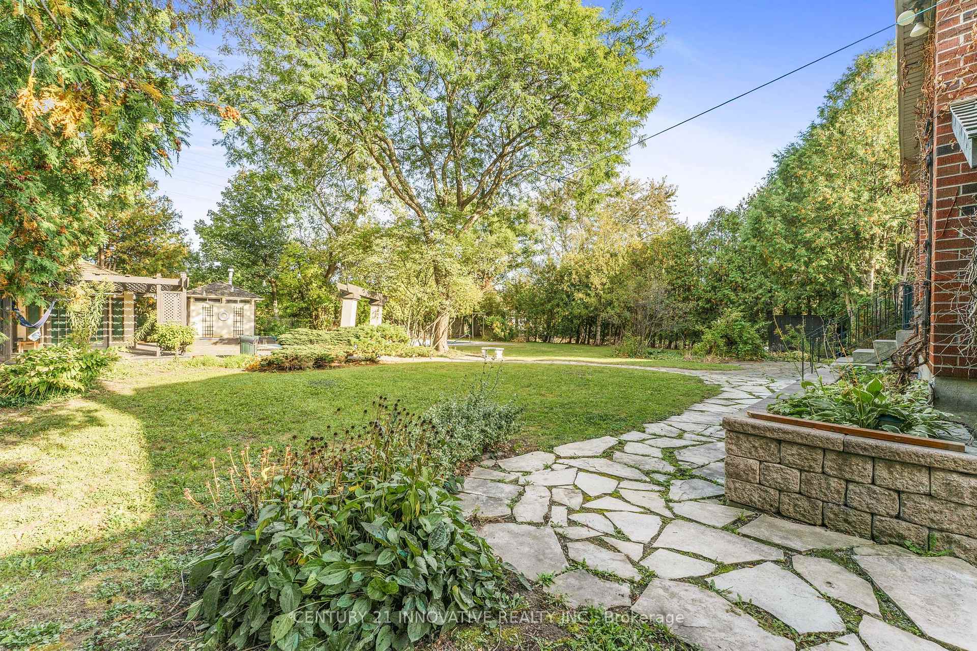 Photo 40 of 11 Lorraine Gardens, Etobicoke, Islington-City Centre West — HOMEH