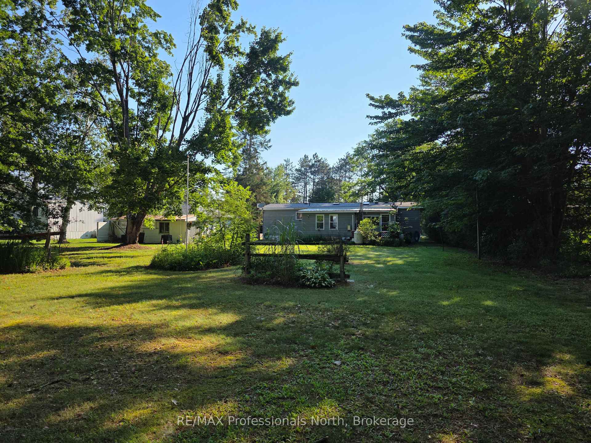Photo 7 of 1024 Lutterworth Pines Road, Minden Hills, Lutterworth — HOMEH