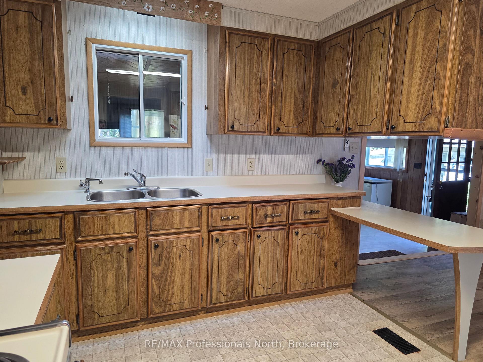 Photo 19 of 1024 Lutterworth Pines Road, Minden Hills, Lutterworth — HOMEH