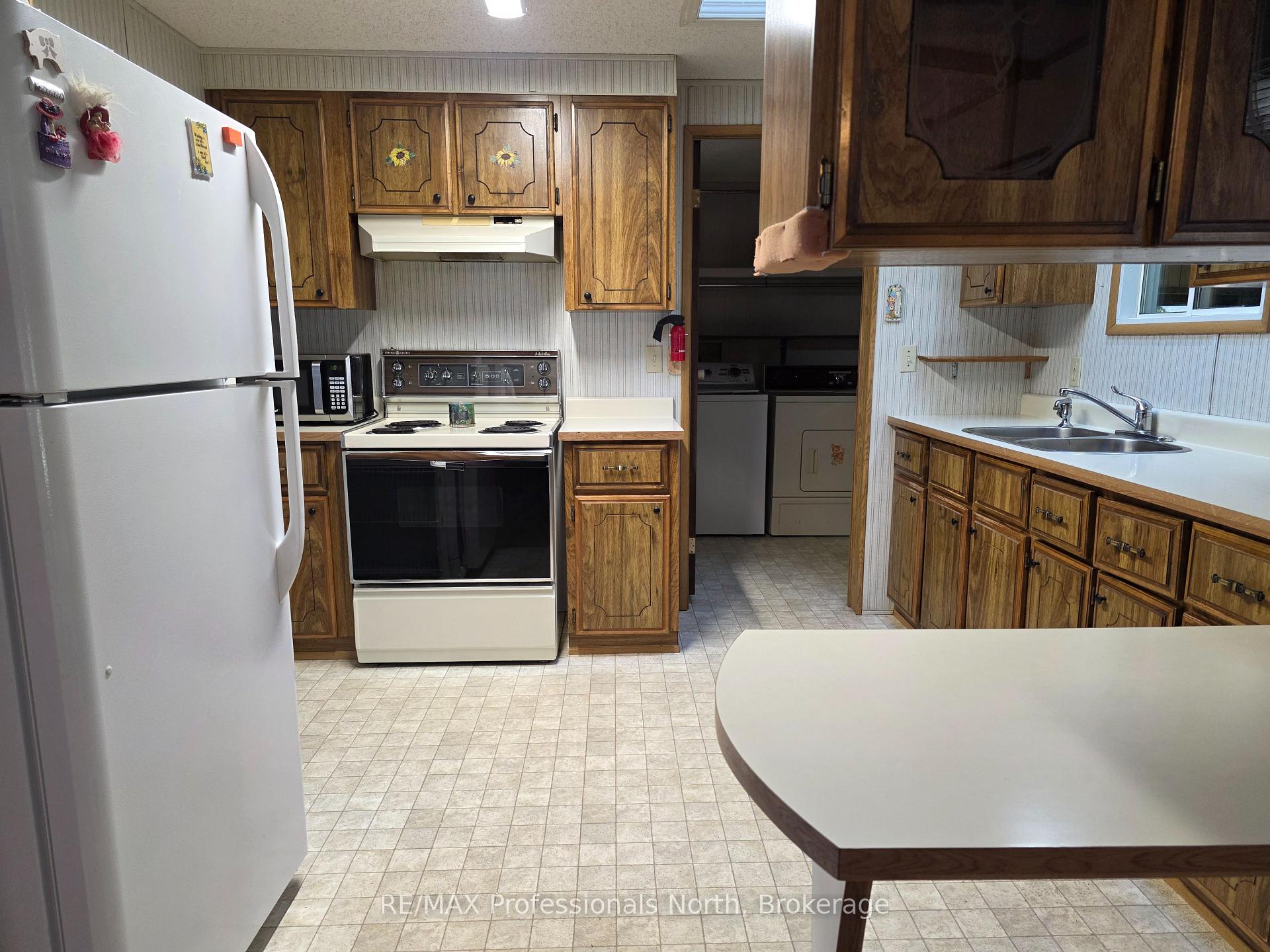 Photo 20 of 1024 Lutterworth Pines Road, Minden Hills, Lutterworth — HOMEH