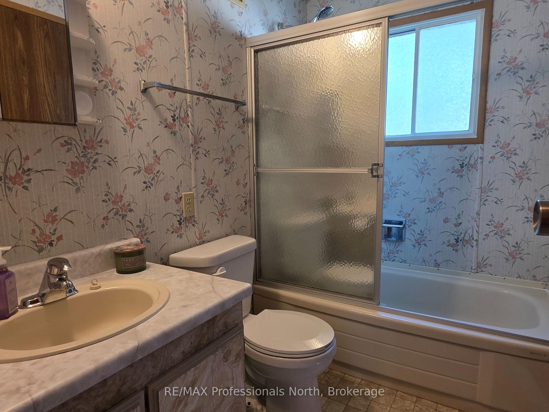 Photo 32 of 1024 Lutterworth Pines Road, Minden Hills, Lutterworth — HOMEH