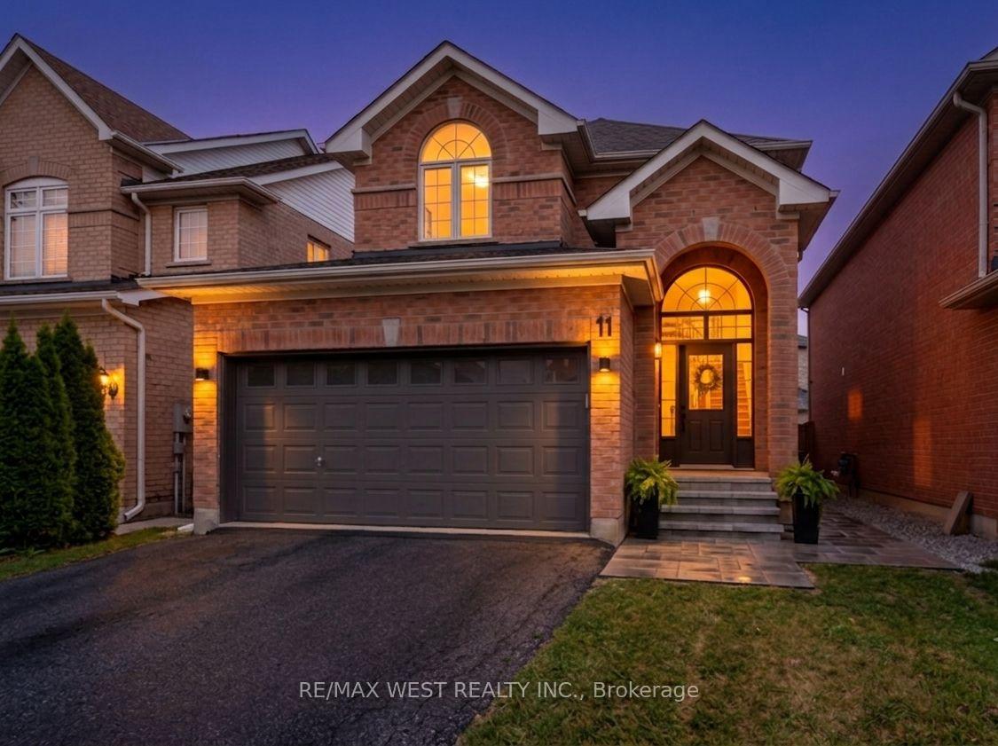 Photo 1 of 11 Beehive Drive, Caledon, Bolton North — HOMEH