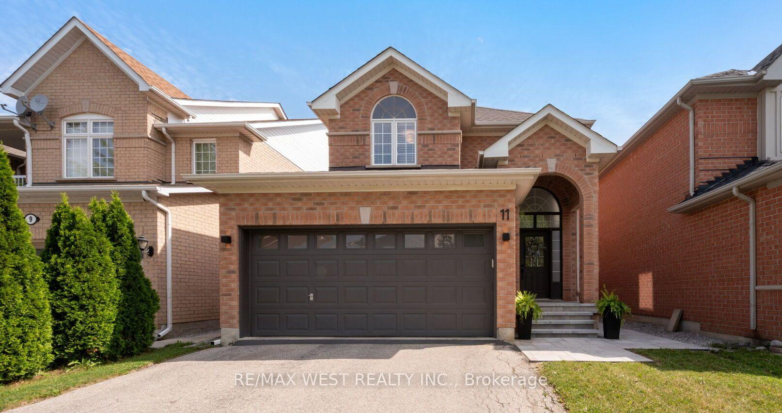 Photo 2 of 11 Beehive Drive, Caledon, Bolton North — HOMEH