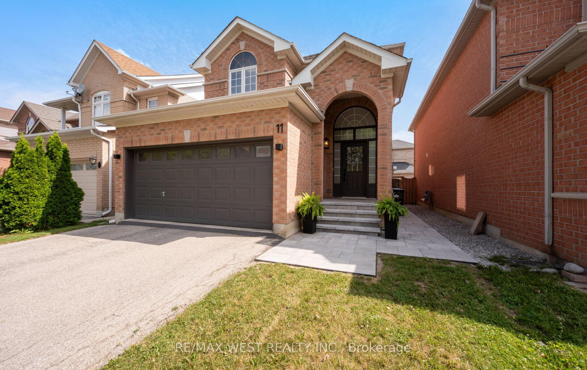 Photo 5 of 11 Beehive Drive, Caledon, Bolton North — HOMEH