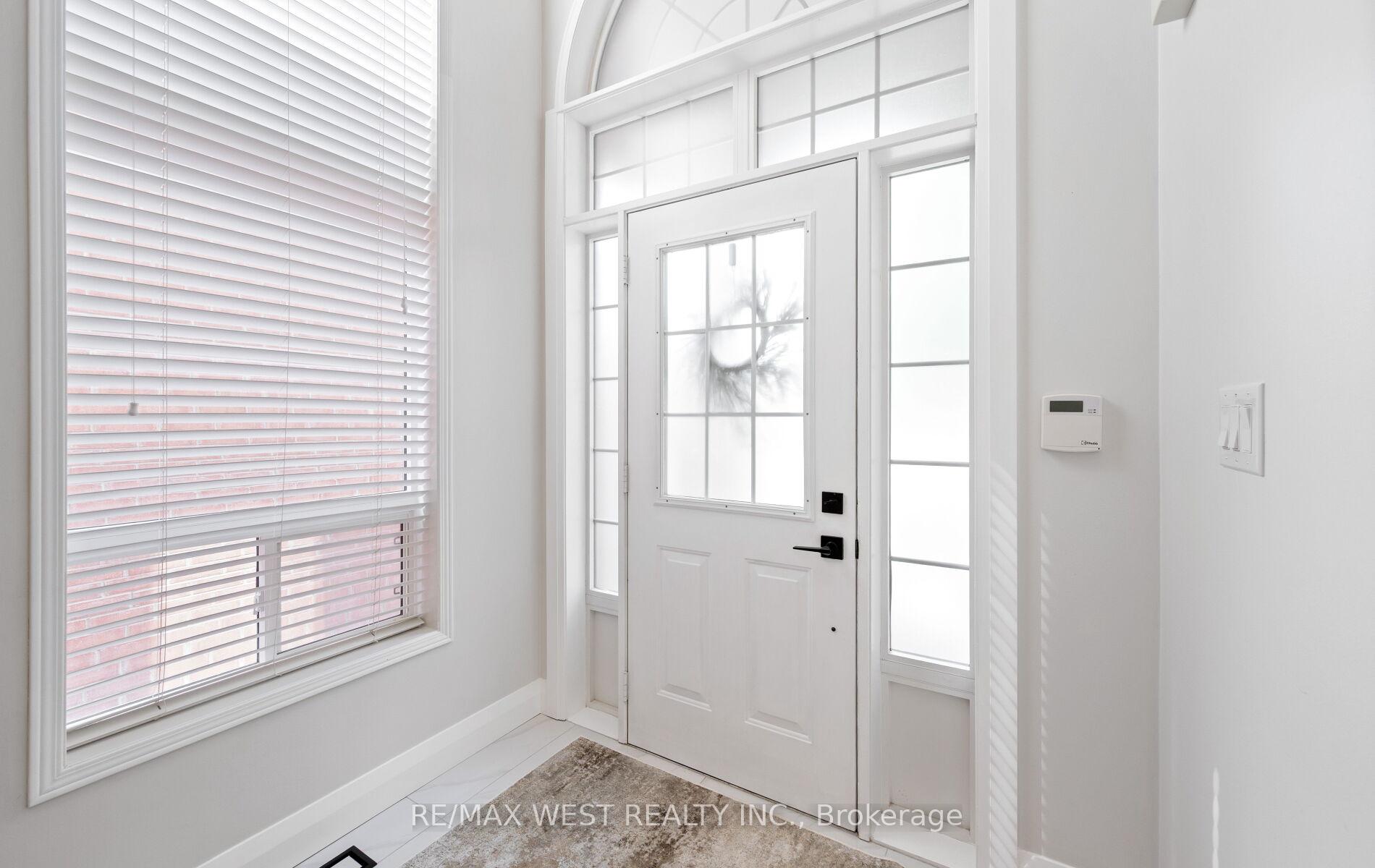Photo 7 of 11 Beehive Drive, Caledon, Bolton North — HOMEH