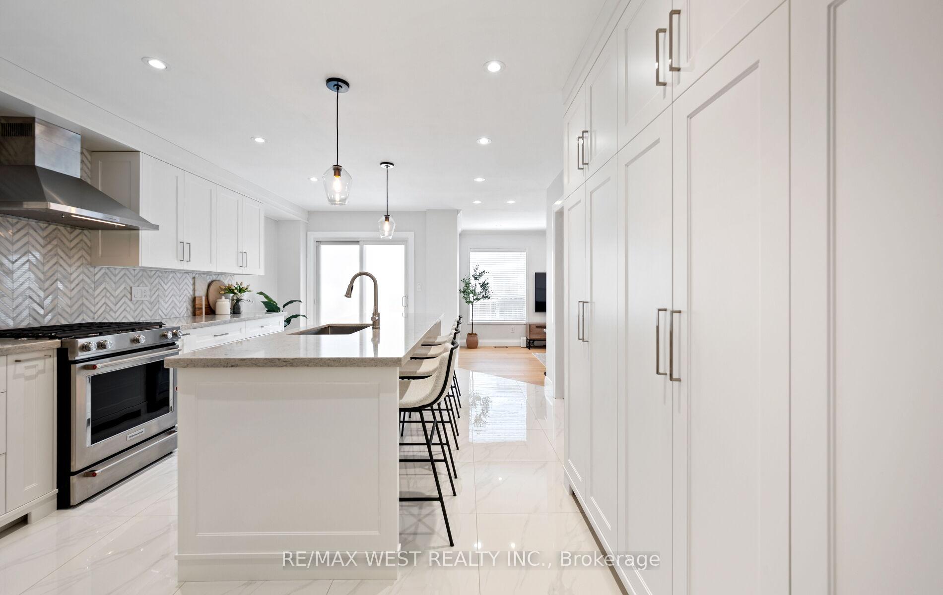Photo 18 of 11 Beehive Drive, Caledon, Bolton North — HOMEH