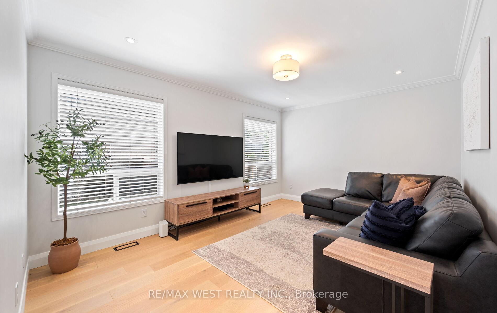 Photo 19 of 11 Beehive Drive, Caledon, Bolton North — HOMEH