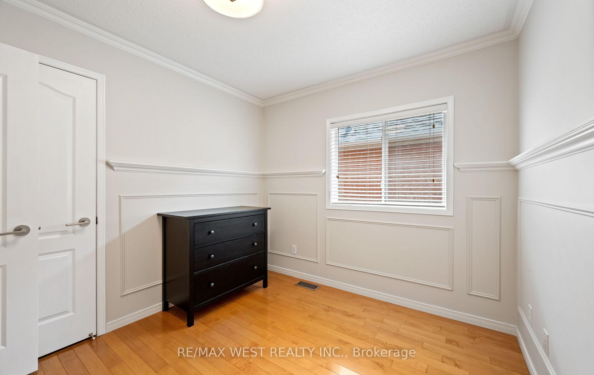 Photo 35 of 11 Beehive Drive, Caledon, Bolton North — HOMEH