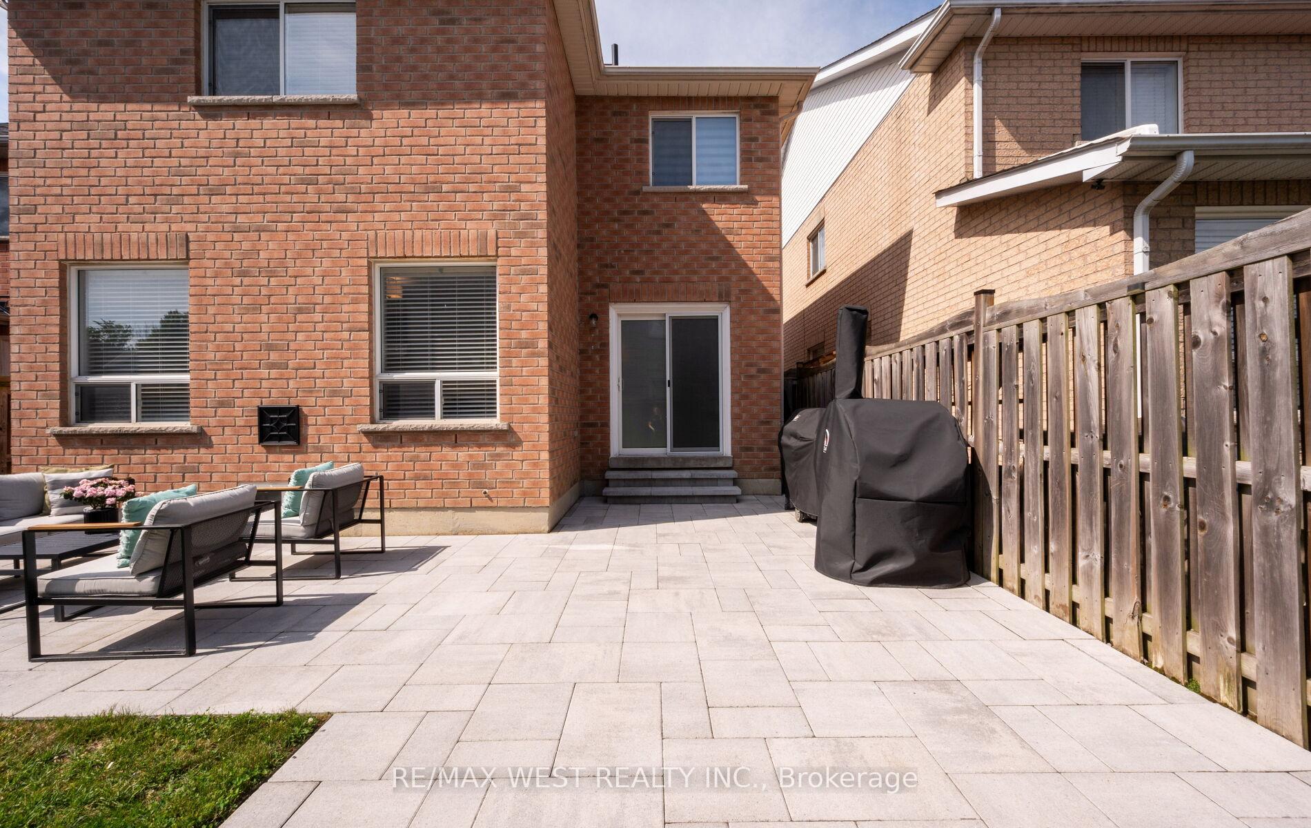 Photo 37 of 11 Beehive Drive, Caledon, Bolton North — HOMEH