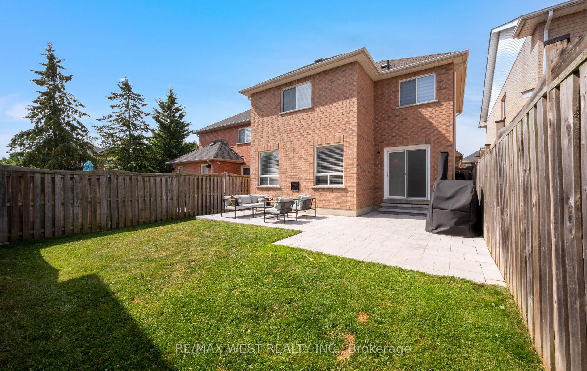 Photo 40 of 11 Beehive Drive, Caledon, Bolton North — HOMEH