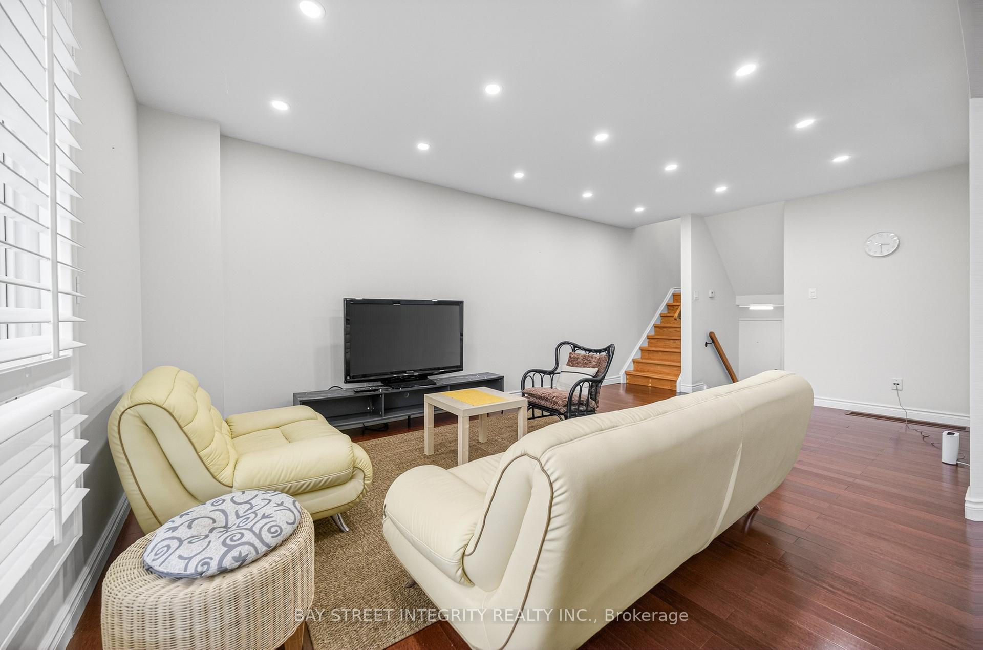 Photo 9 of Unit 26, 646 Village Parkway, Markham, Unionville — HOMEH