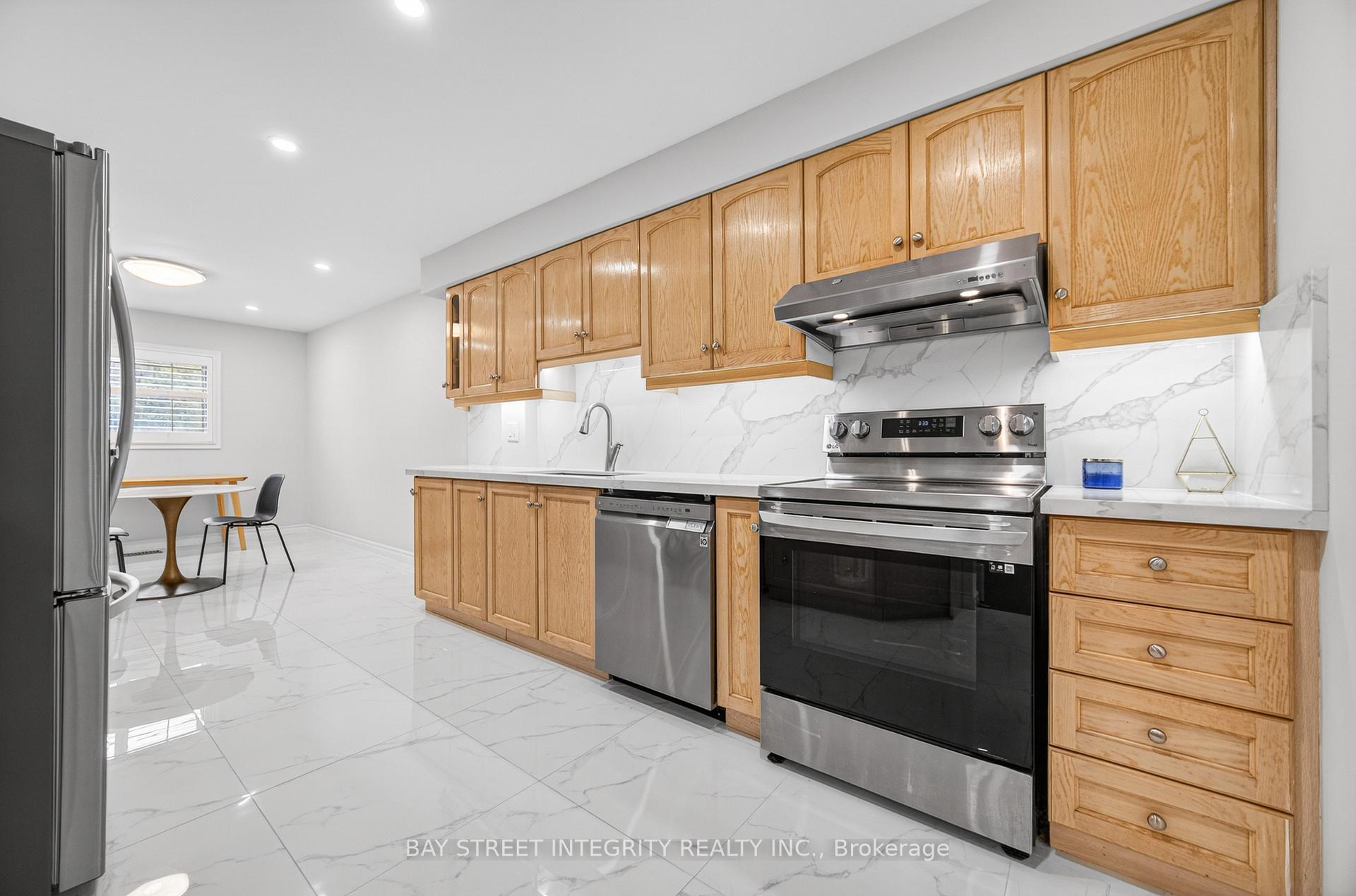 Photo 16 of Unit 26, 646 Village Parkway, Markham, Unionville — HOMEH