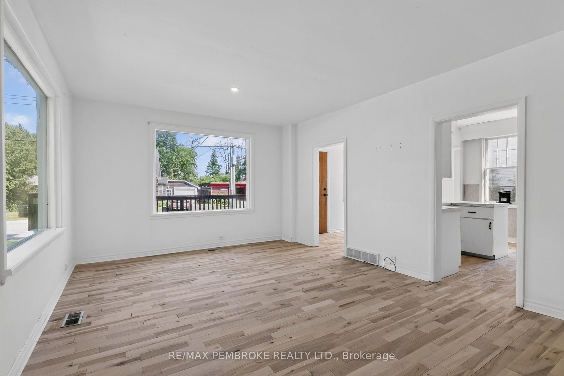 Photo 13 of 370 Carmody Street, Pembroke, Pembroke — HOMEH