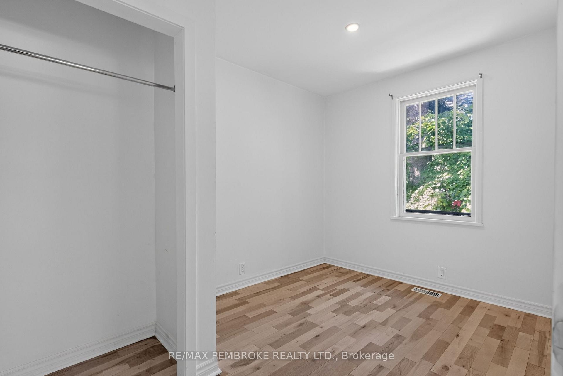 Photo 23 of 370 Carmody Street, Pembroke, Pembroke — HOMEH