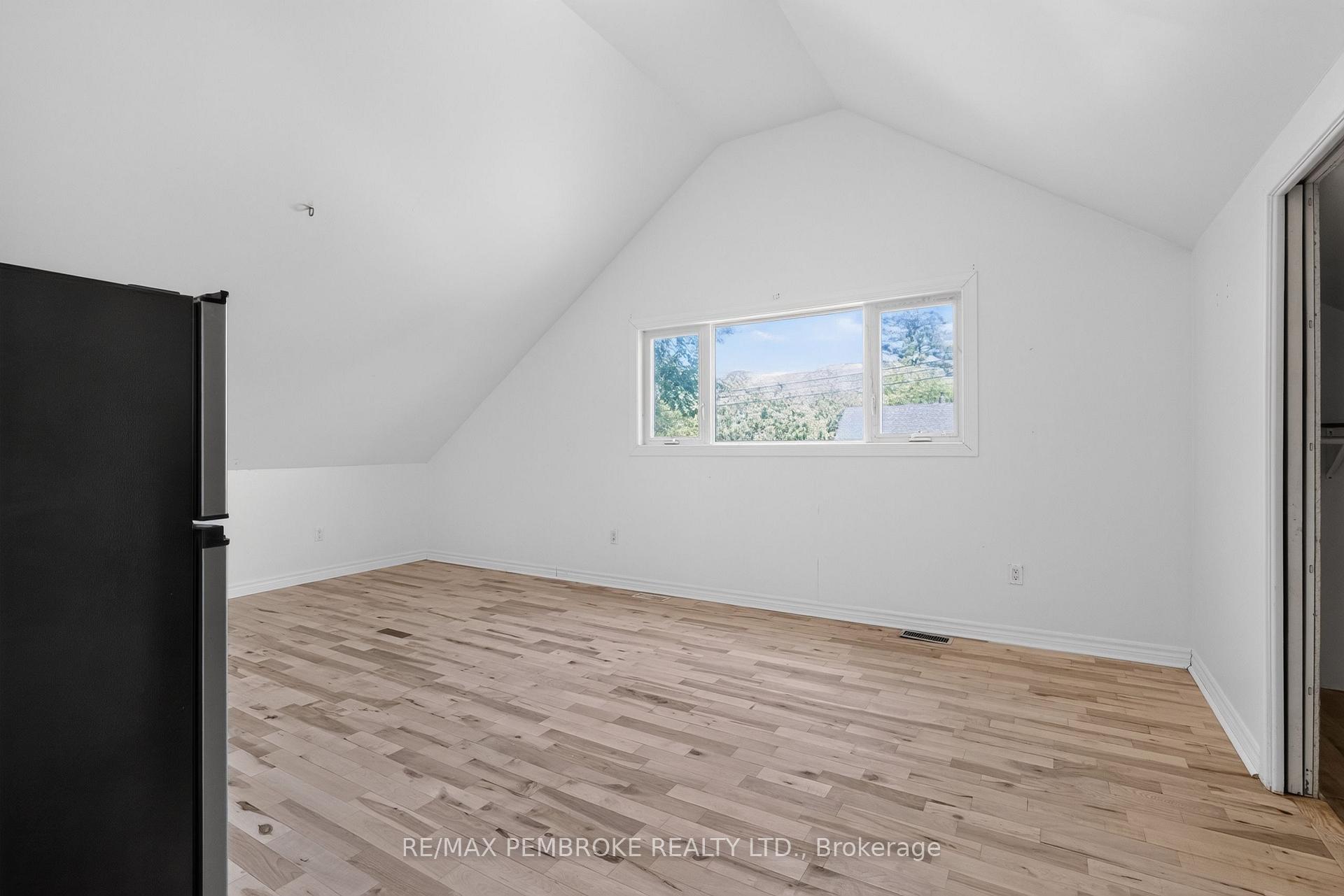 Photo 28 of 370 Carmody Street, Pembroke, Pembroke — HOMEH