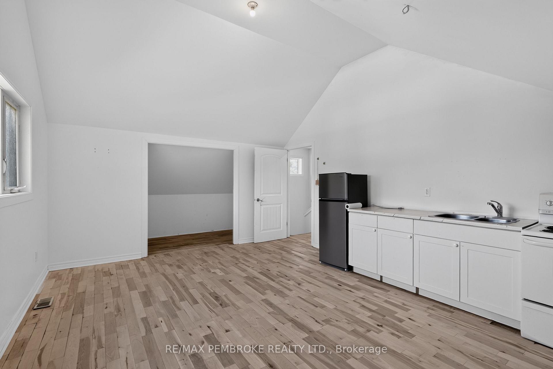 Photo 30 of 370 Carmody Street, Pembroke, Pembroke — HOMEH