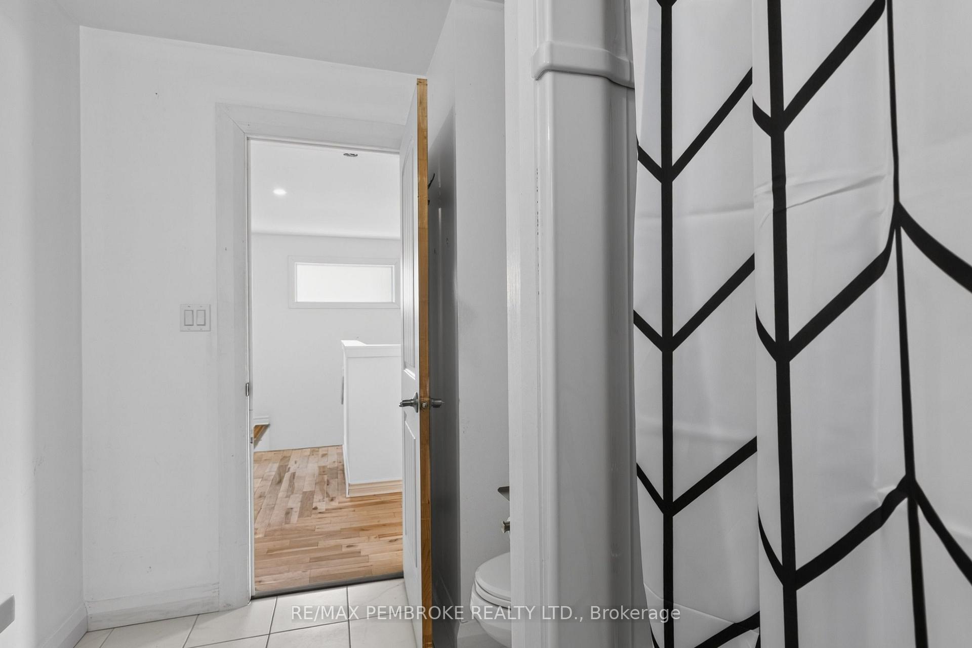 Photo 33 of 370 Carmody Street, Pembroke, Pembroke — HOMEH