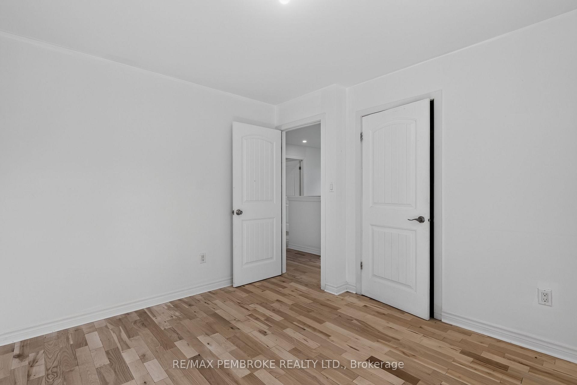 Photo 36 of 370 Carmody Street, Pembroke, Pembroke — HOMEH