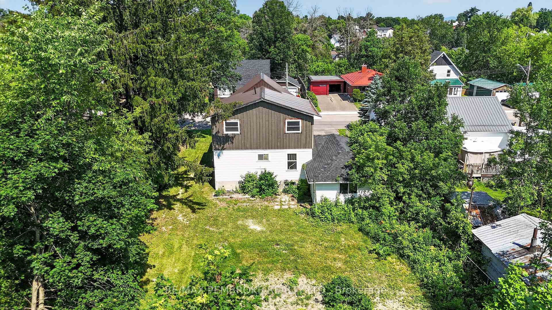Photo 46 of 370 Carmody Street, Pembroke, Pembroke — HOMEH