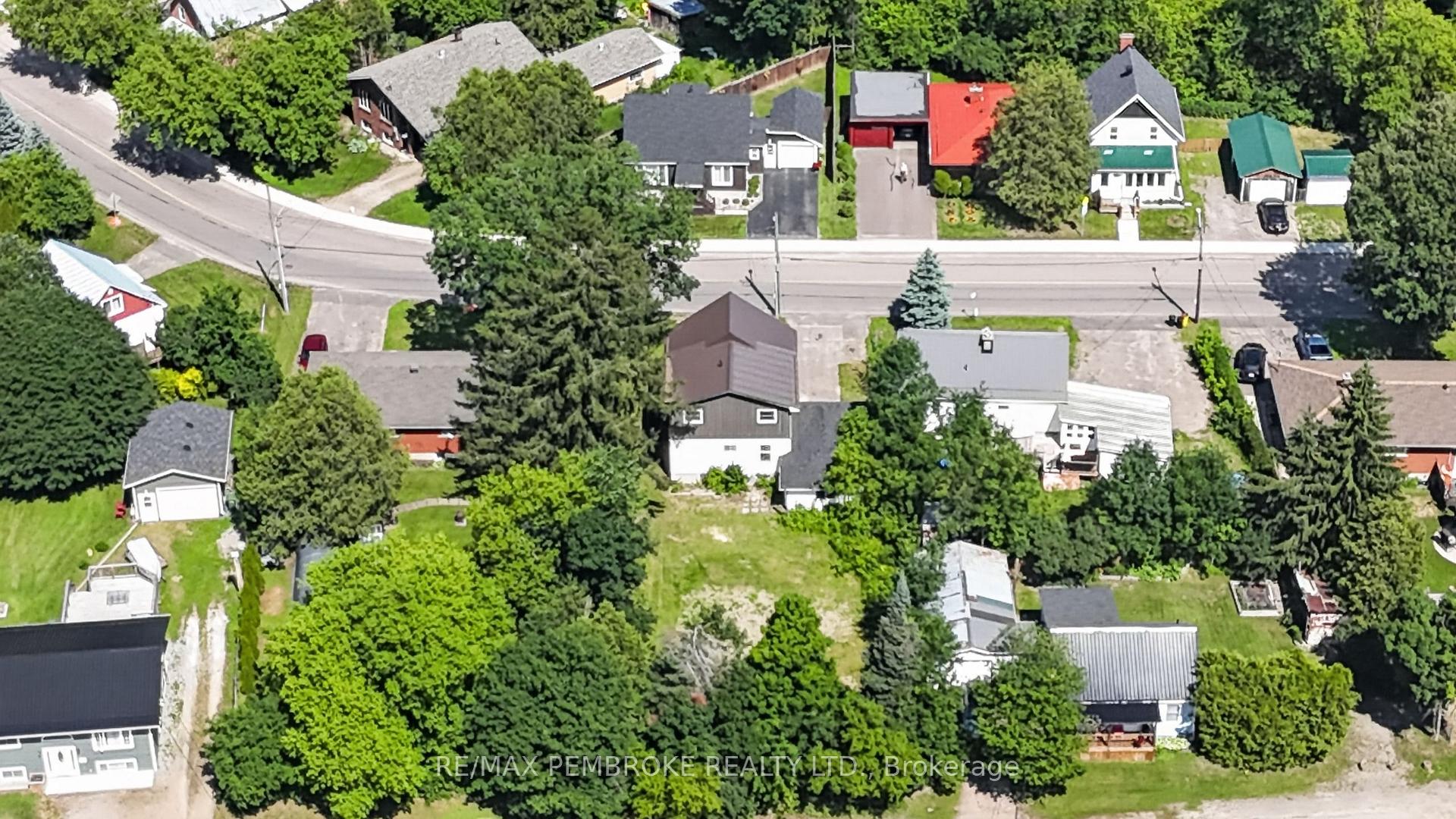 Photo 47 of 370 Carmody Street, Pembroke, Pembroke — HOMEH