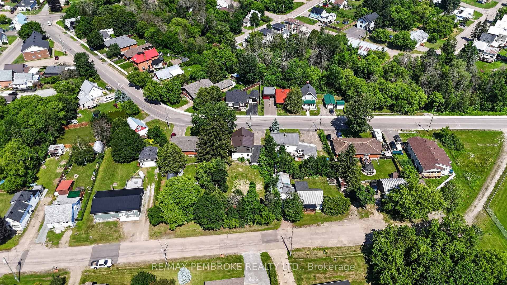 Photo 48 of 370 Carmody Street, Pembroke, Pembroke — HOMEH