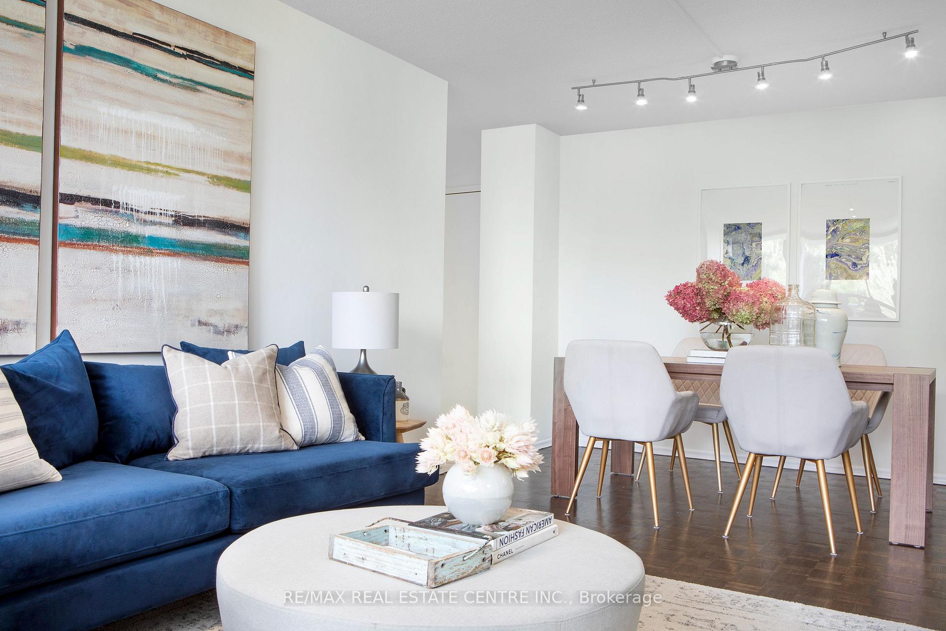 Photo 6 of Unit 2201, 100 Graydon Hall Drive, North York, Parkwoods-Donalda — HOMEH