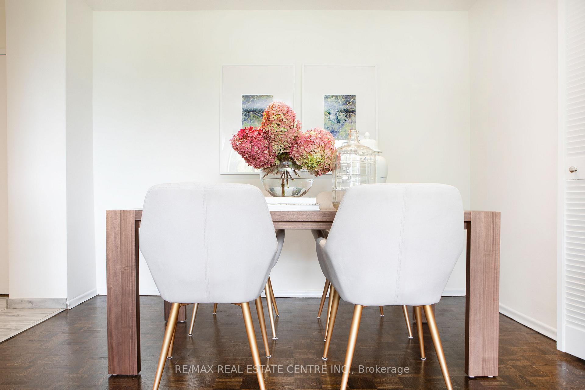 Photo 9 of Unit 2201, 100 Graydon Hall Drive, North York, Parkwoods-Donalda — HOMEH