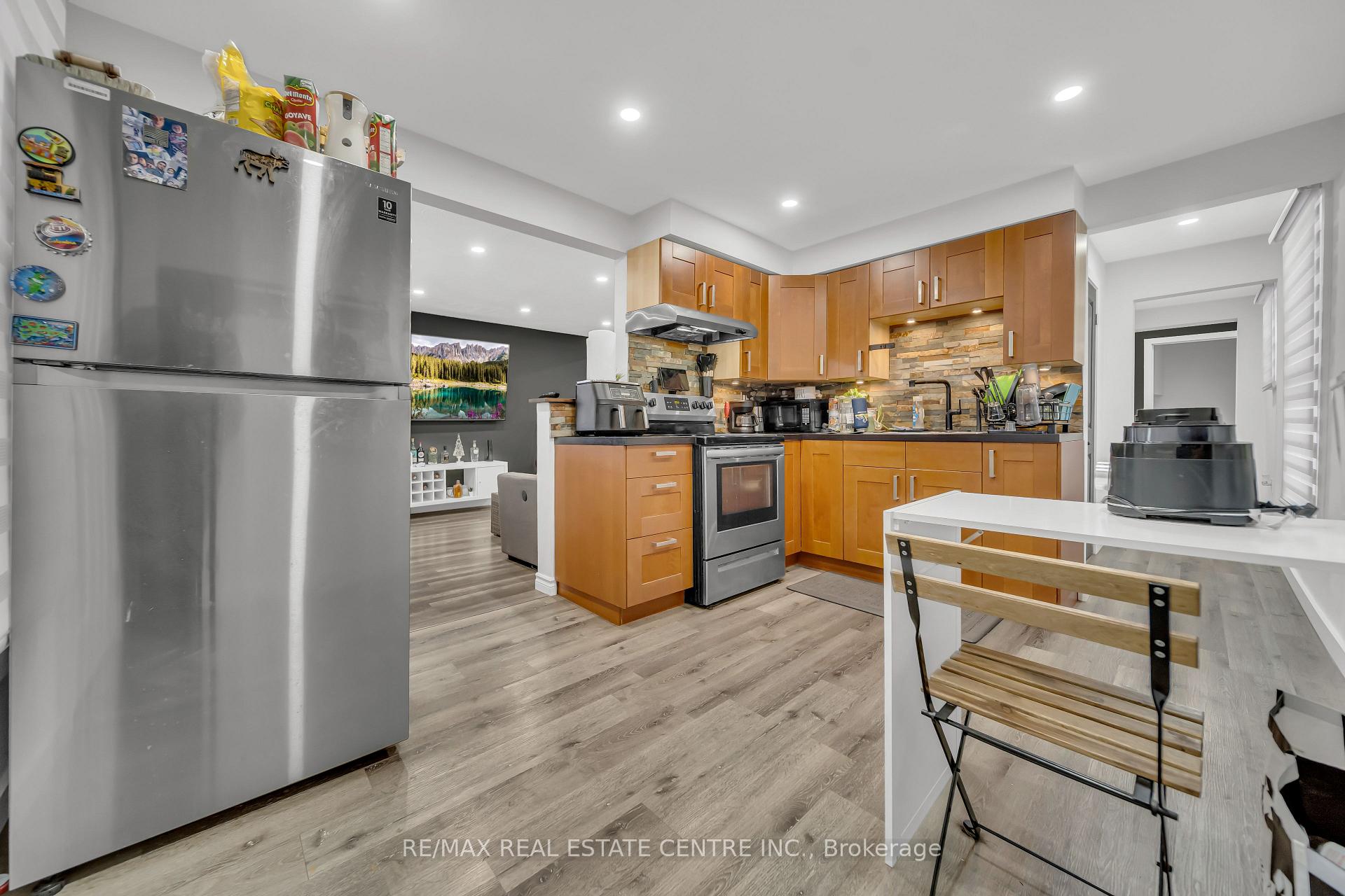 Photo 8 of 191 Margaret Avenue, Hamilton, Stoney Creek — HOMEH