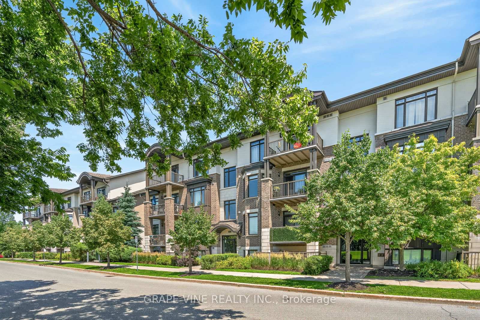 Photo 2 of Unit 306, 705 Beauparc Private, Ottawa, Cyrville — HOMEH