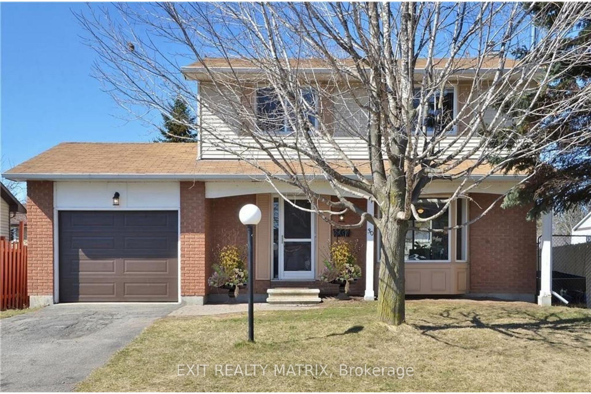 Photo 4 of 30 Bartley Crescent, Ottawa, Barrhaven - On the Green — HOMEH