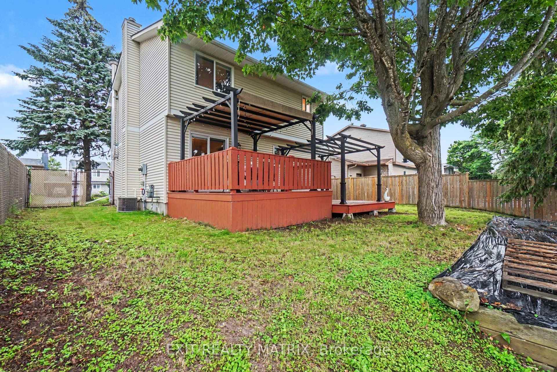 Photo 32 of 30 Bartley Crescent, Ottawa, Barrhaven - On the Green — HOMEH