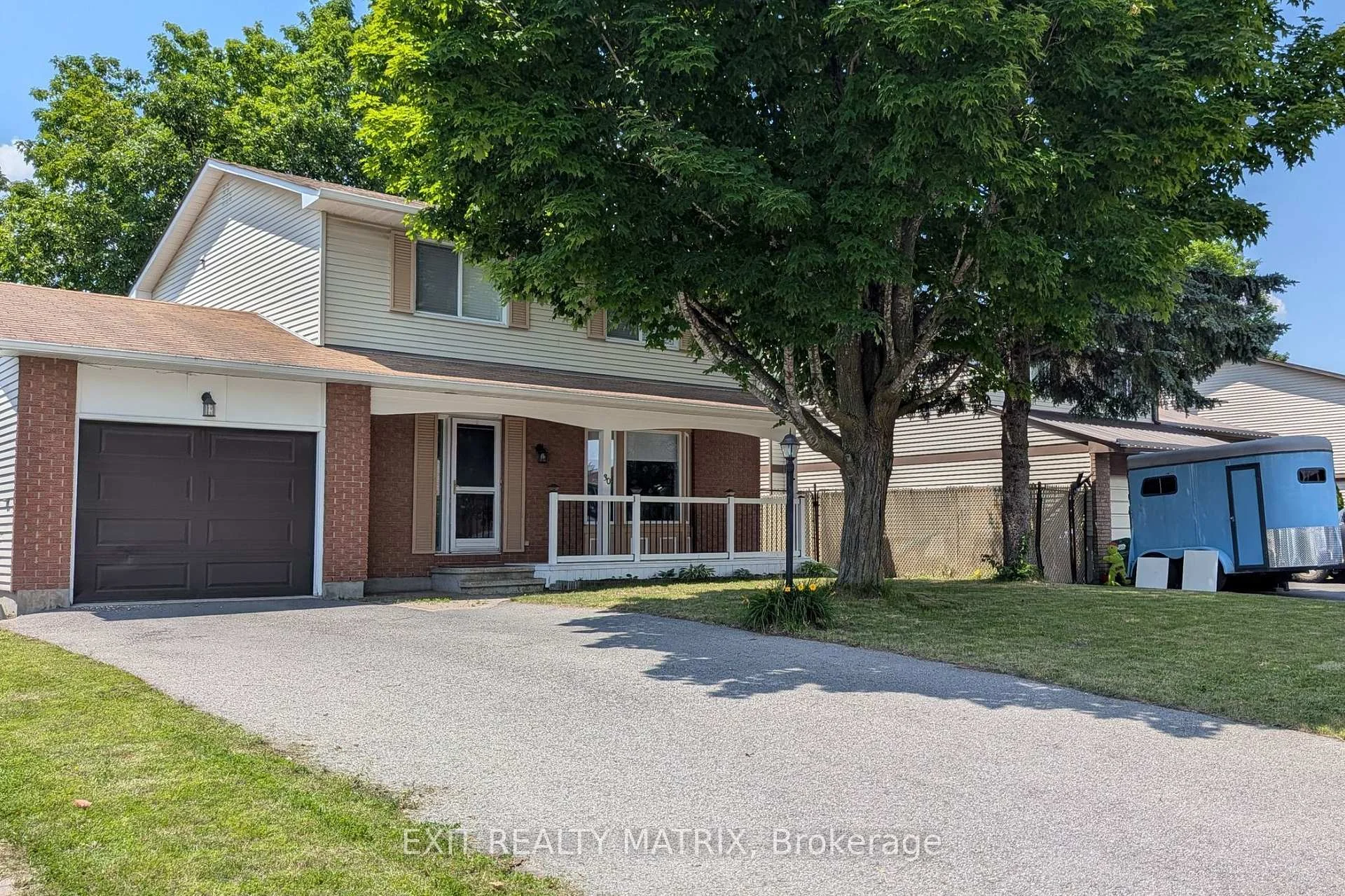 Photo 3 of 30 Bartley Crescent, Ottawa, Barrhaven - On the Green — HOMEH