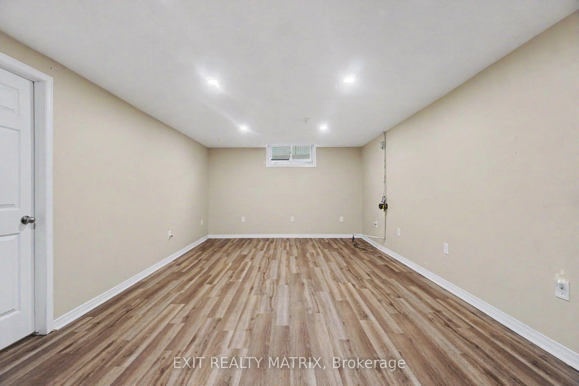 Photo 28 of 30 Bartley Crescent, Ottawa, Barrhaven - On the Green — HOMEH