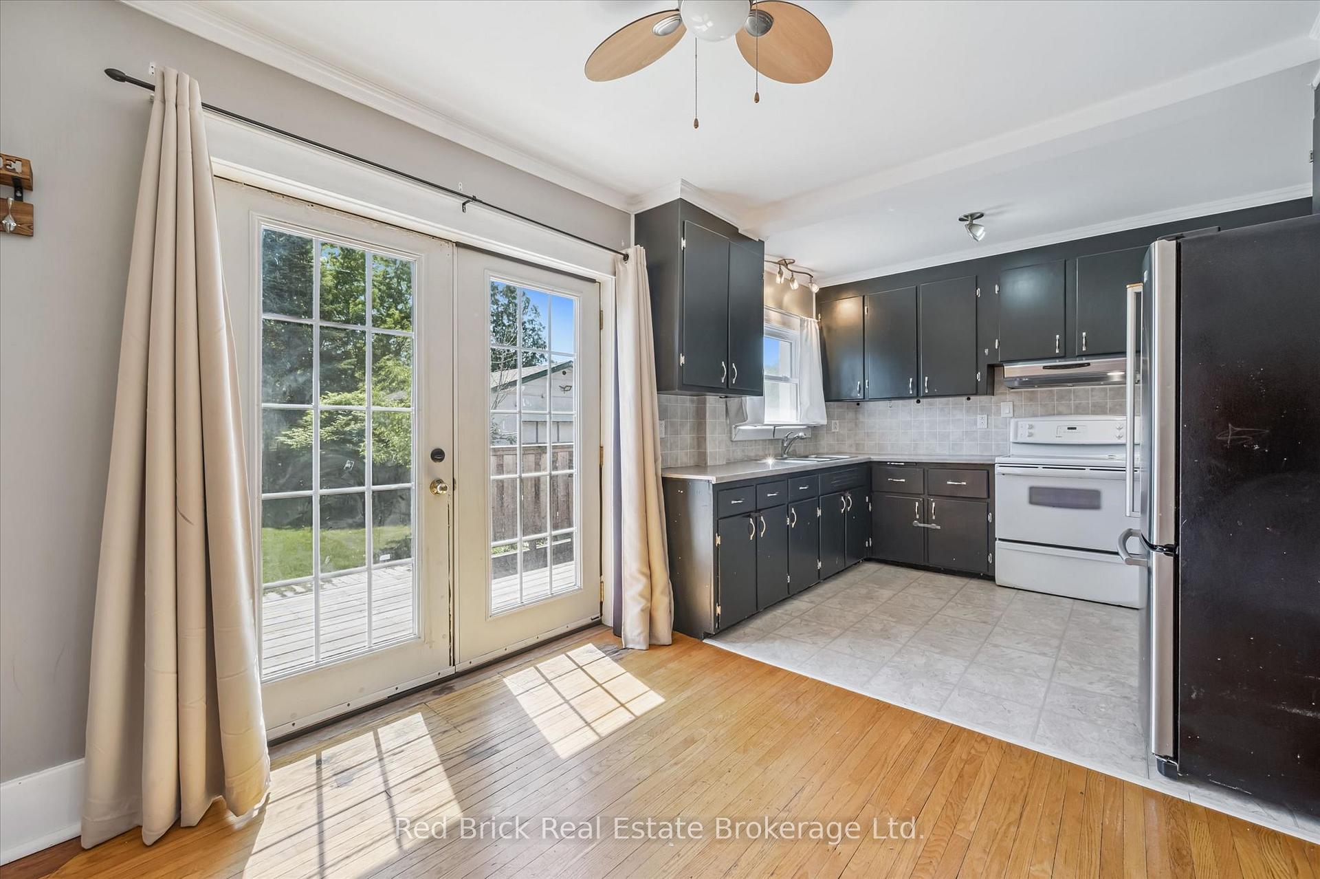 Photo 10 of 241 Victoria Road S, Guelph, St. Patrick's Ward — HOMEH