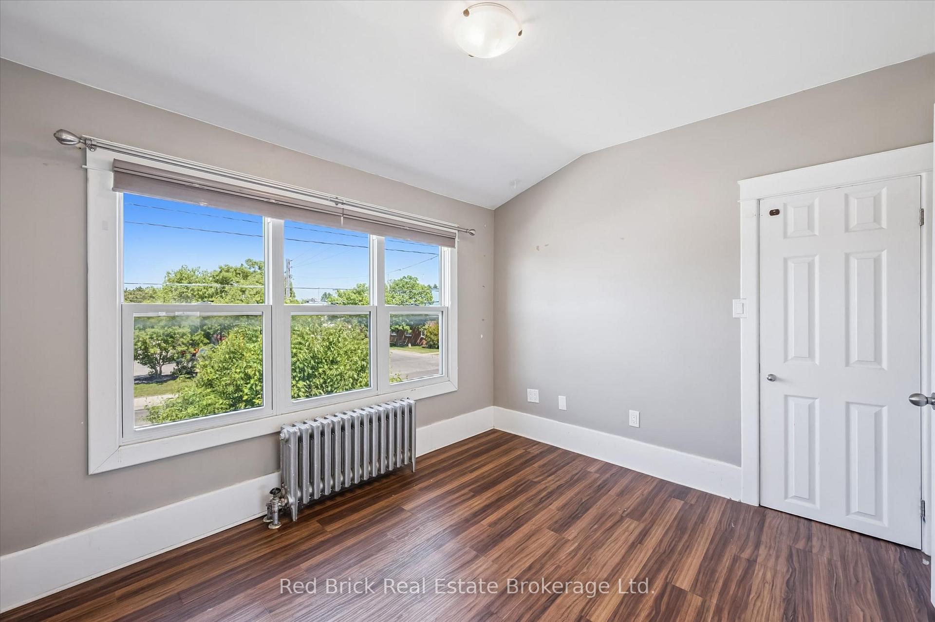 Photo 16 of 241 Victoria Road S, Guelph, St. Patrick's Ward — HOMEH
