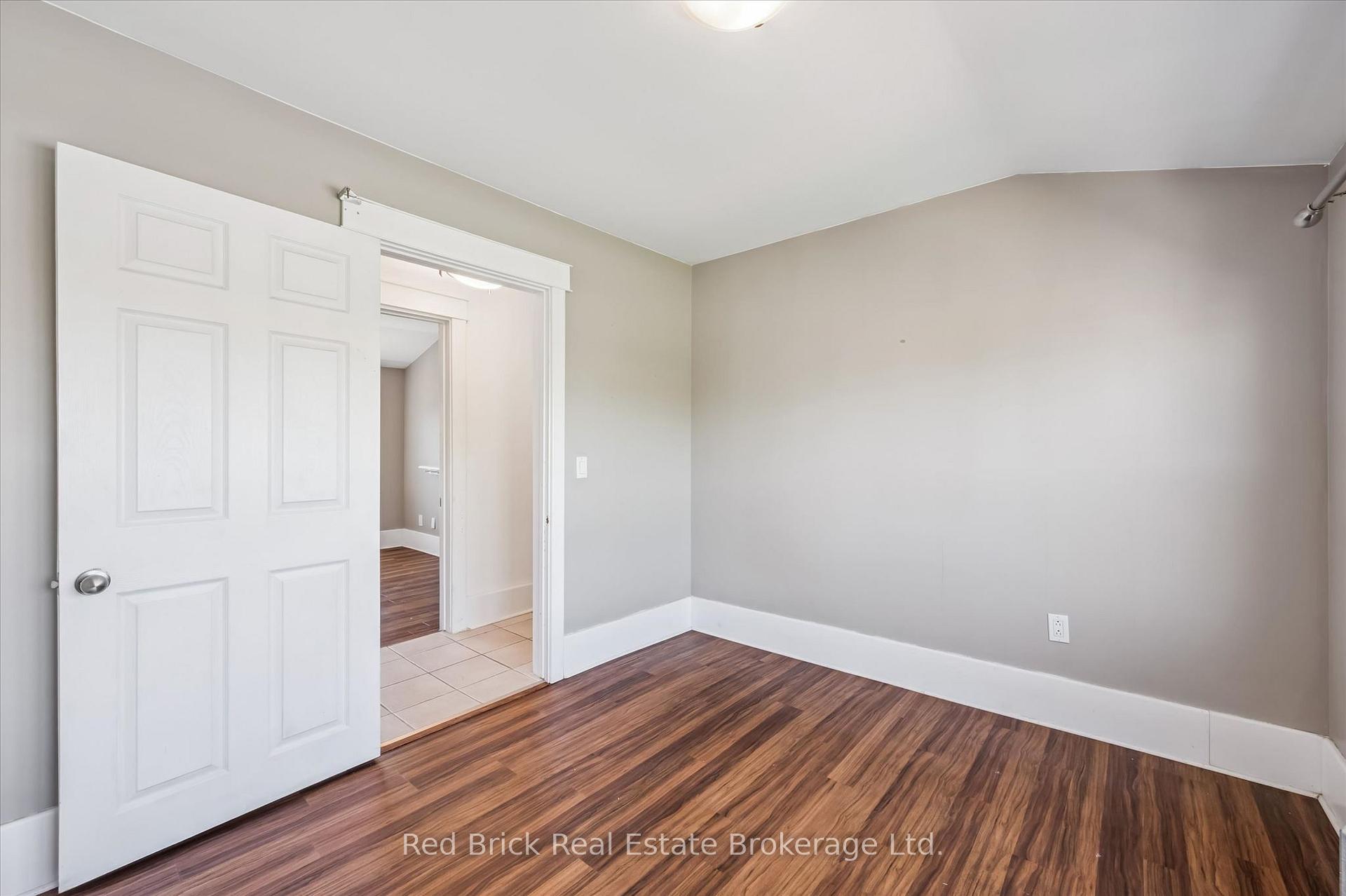 Photo 17 of 241 Victoria Road S, Guelph, St. Patrick's Ward — HOMEH