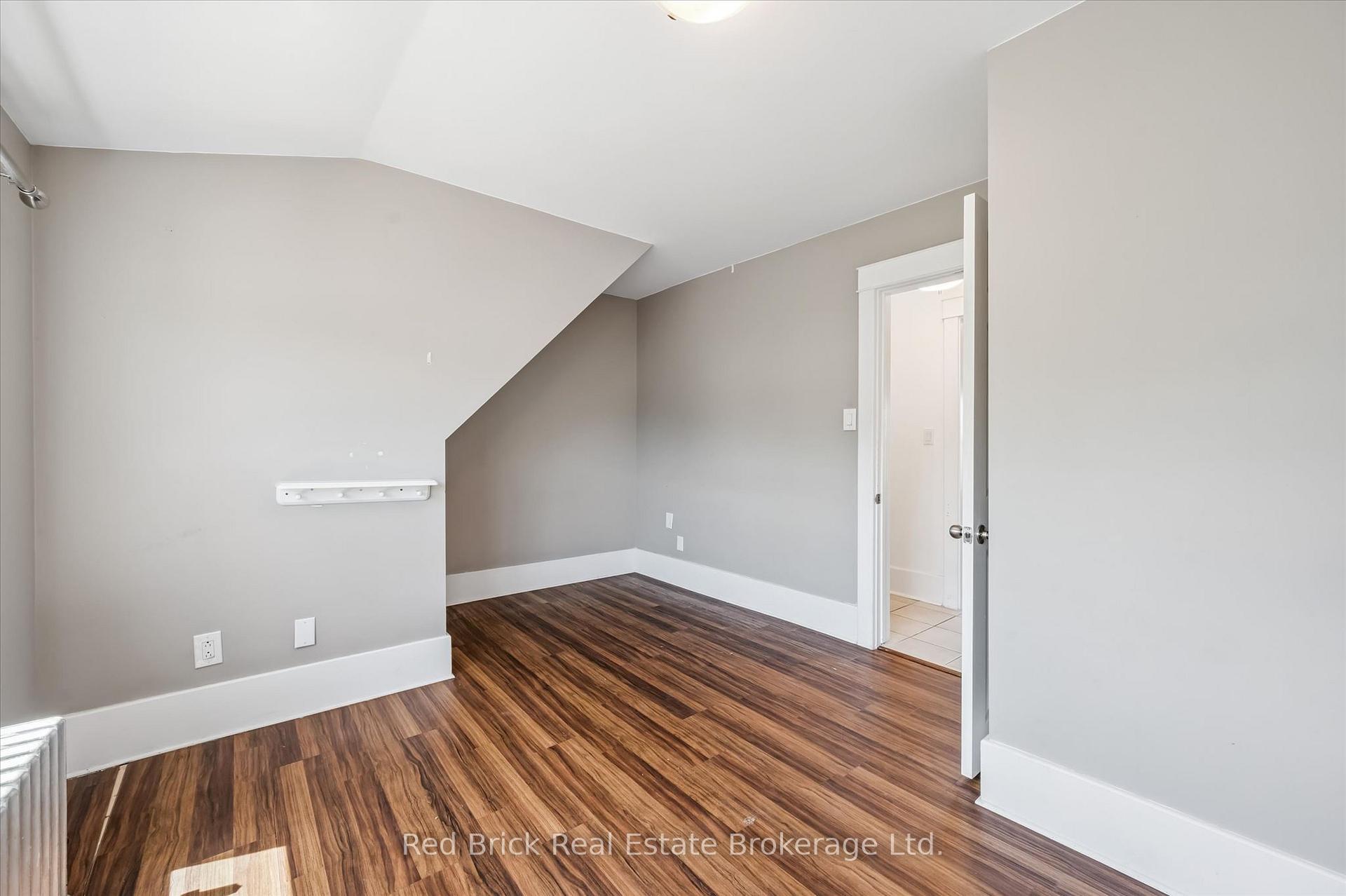 Photo 19 of 241 Victoria Road S, Guelph, St. Patrick's Ward — HOMEH