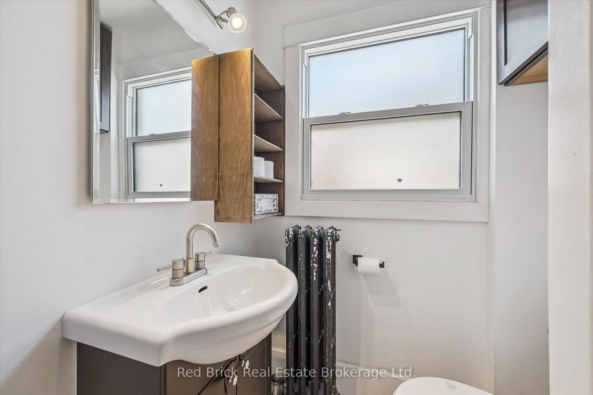 Photo 20 of 241 Victoria Road S, Guelph, St. Patrick's Ward — HOMEH