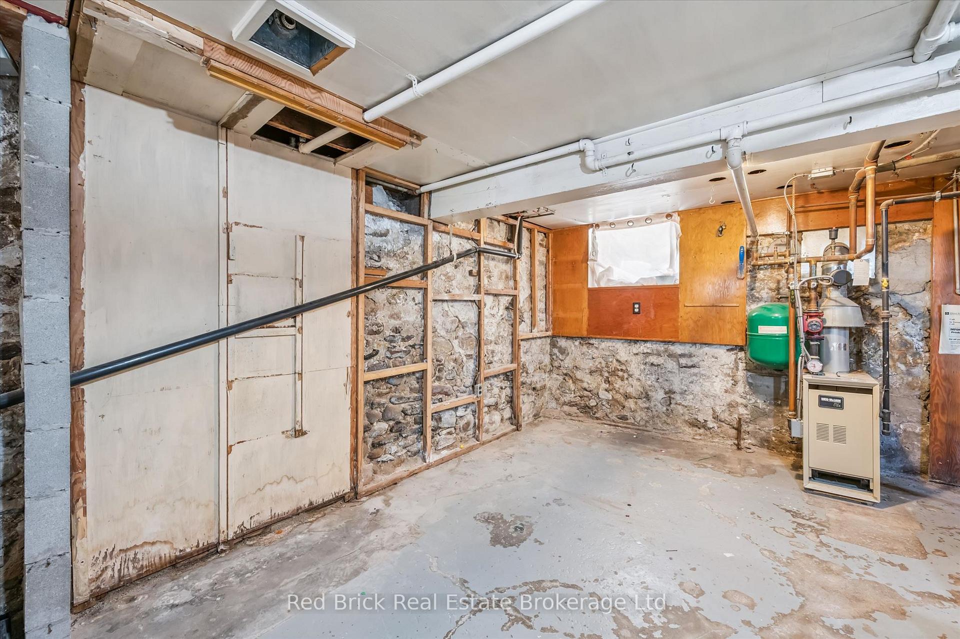 Photo 24 of 241 Victoria Road S, Guelph, St. Patrick's Ward — HOMEH