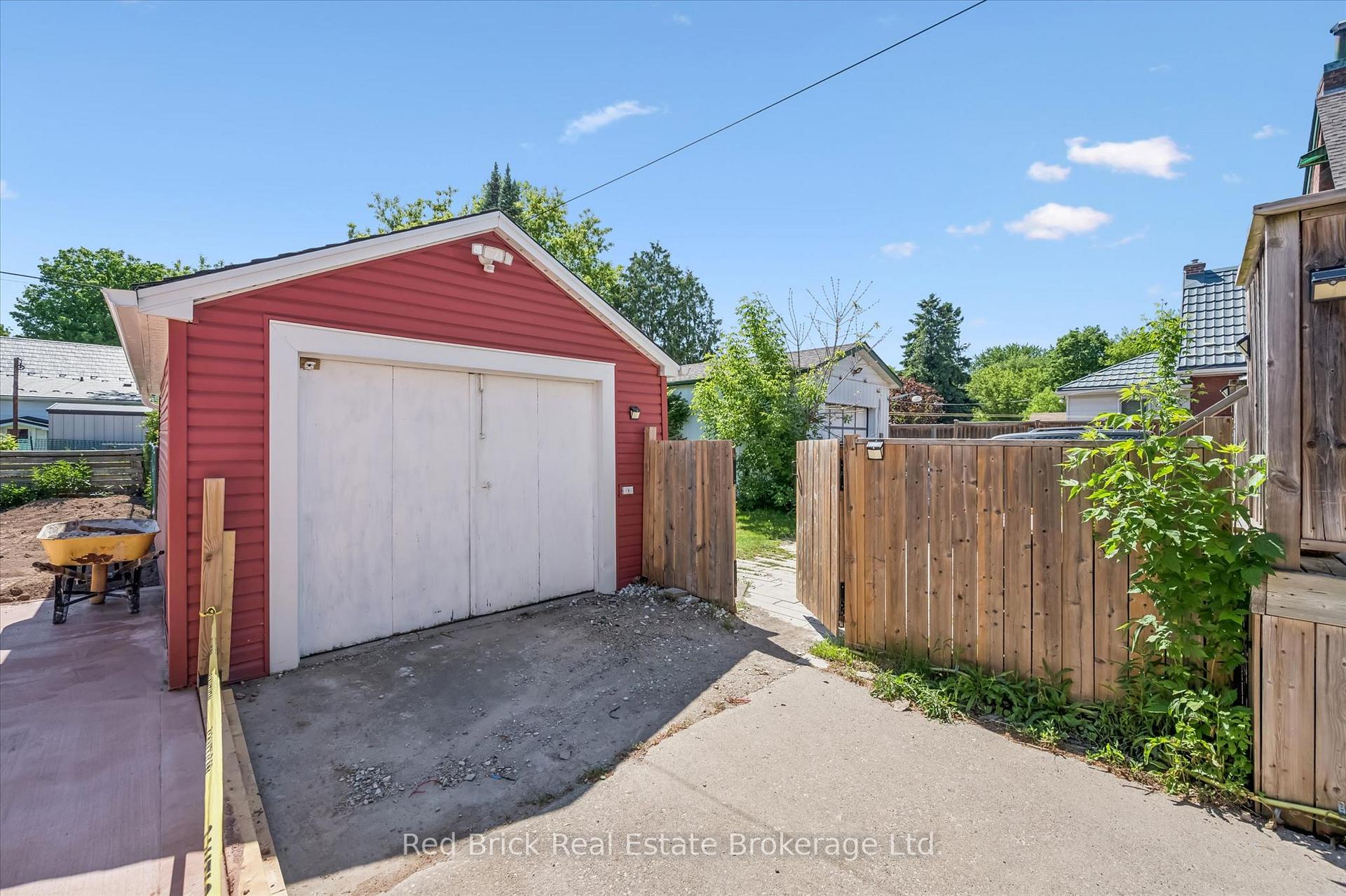 Photo 32 of 241 Victoria Road S, Guelph, St. Patrick's Ward — HOMEH