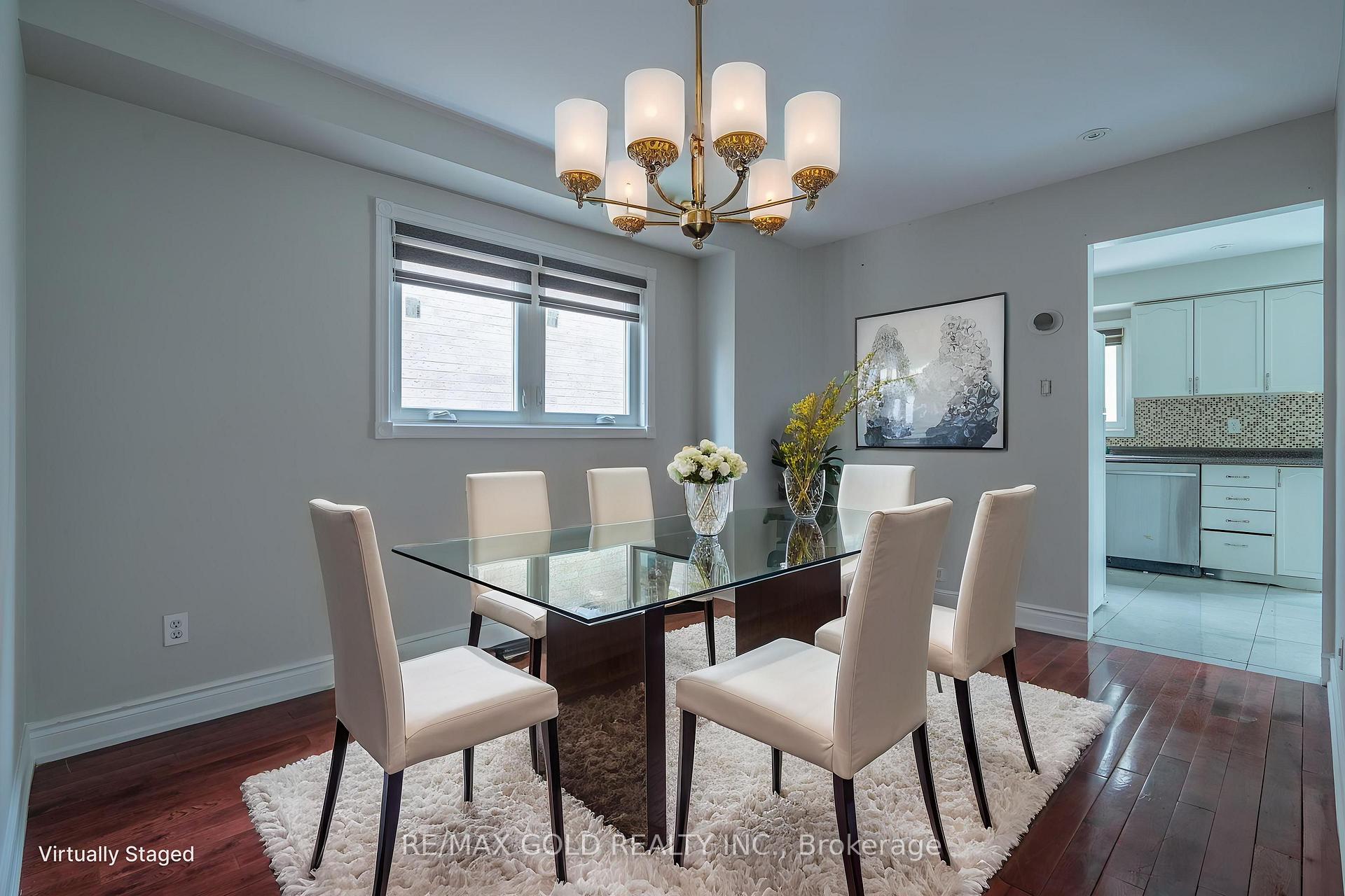 Photo 9 of 71 Ravenswood Drive, Brampton, Fletcher's Creek South — HOMEH