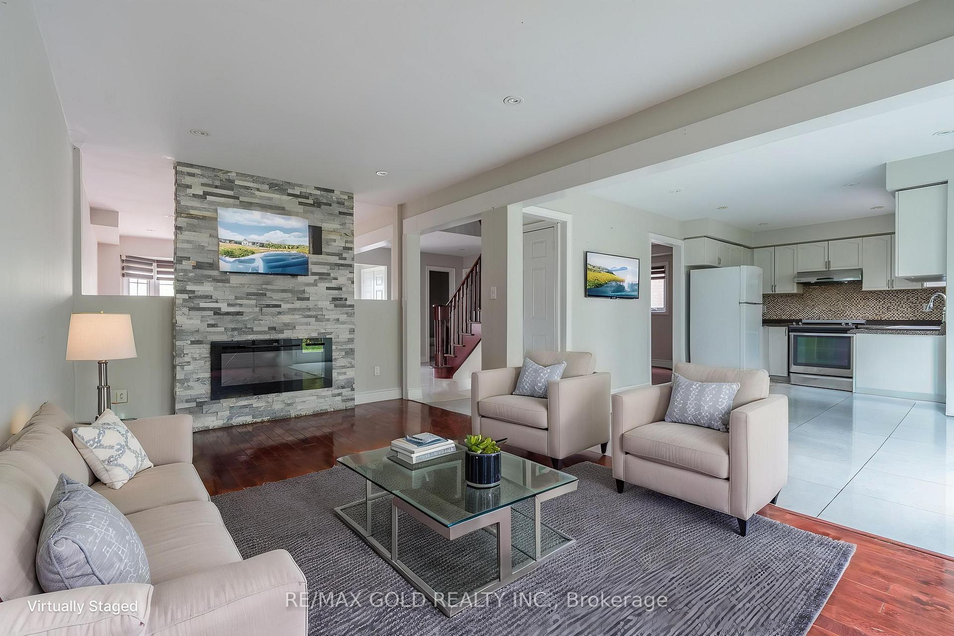 Photo 13 of 71 Ravenswood Drive, Brampton, Fletcher's Creek South — HOMEH