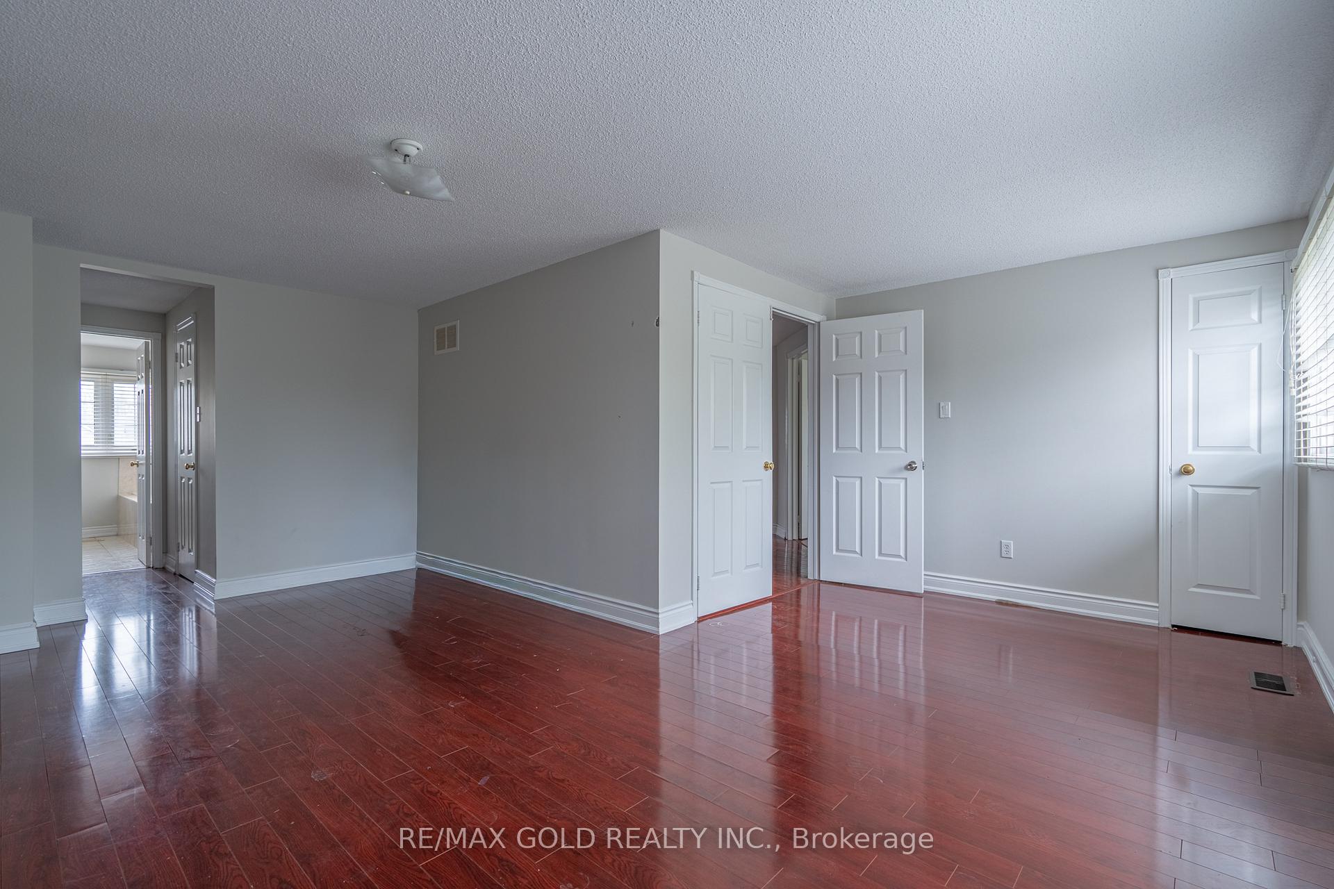 Photo 22 of 71 Ravenswood Drive, Brampton, Fletcher's Creek South — HOMEH