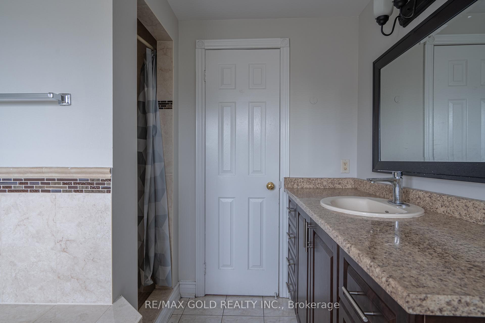 Photo 26 of 71 Ravenswood Drive, Brampton, Fletcher's Creek South — HOMEH