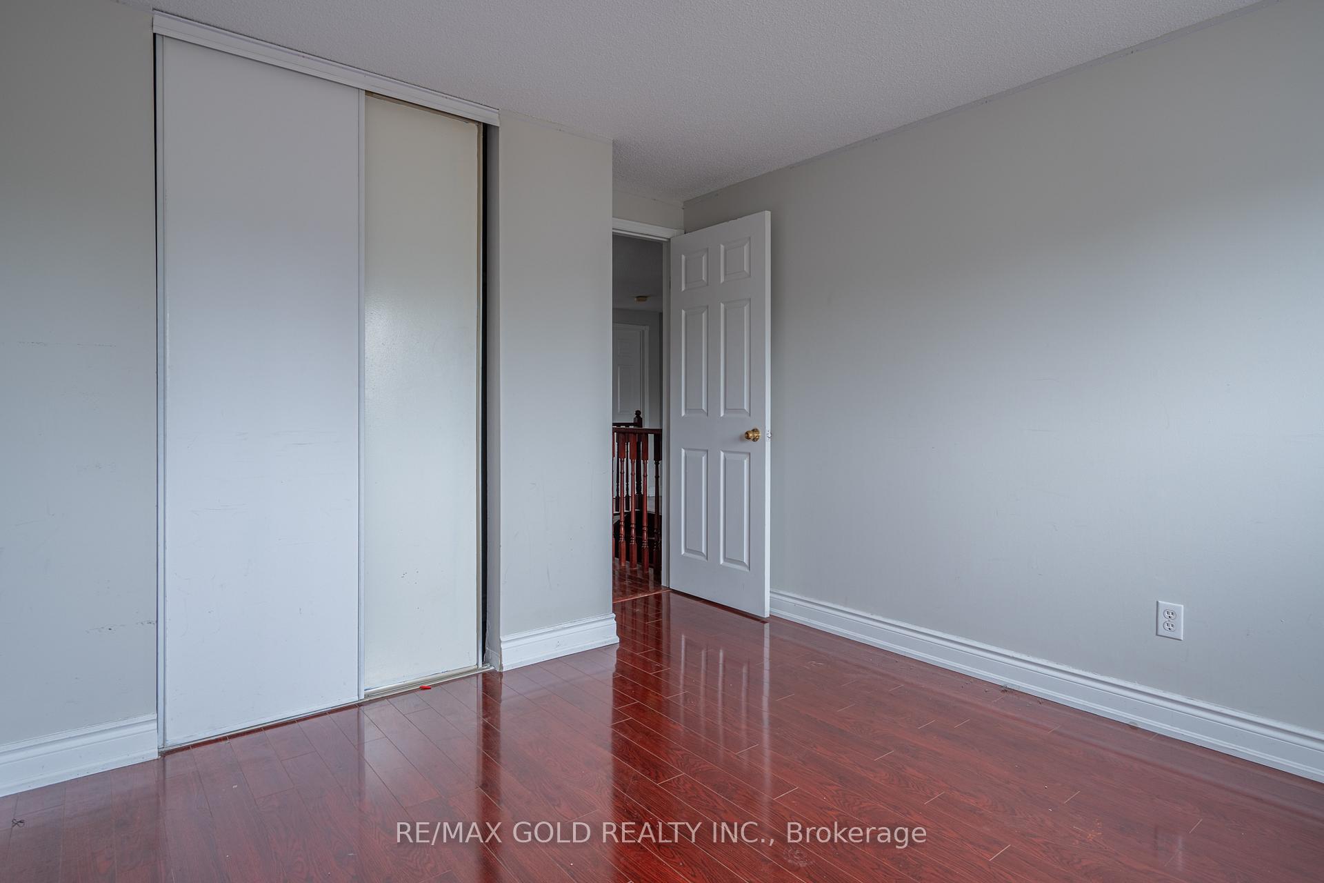 Photo 32 of 71 Ravenswood Drive, Brampton, Fletcher's Creek South — HOMEH