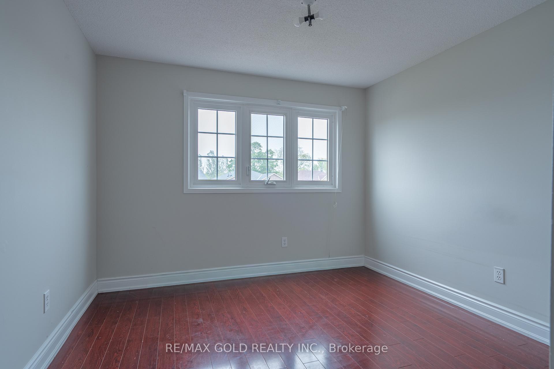 Photo 34 of 71 Ravenswood Drive, Brampton, Fletcher's Creek South — HOMEH